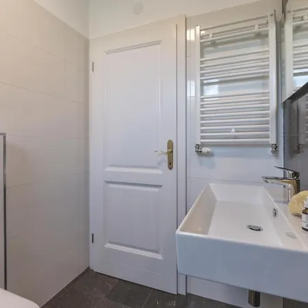 One-bedroom In